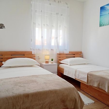 זאדאר Apartments Villa Odesa With Shared Pool מראה חיצוני תמונה