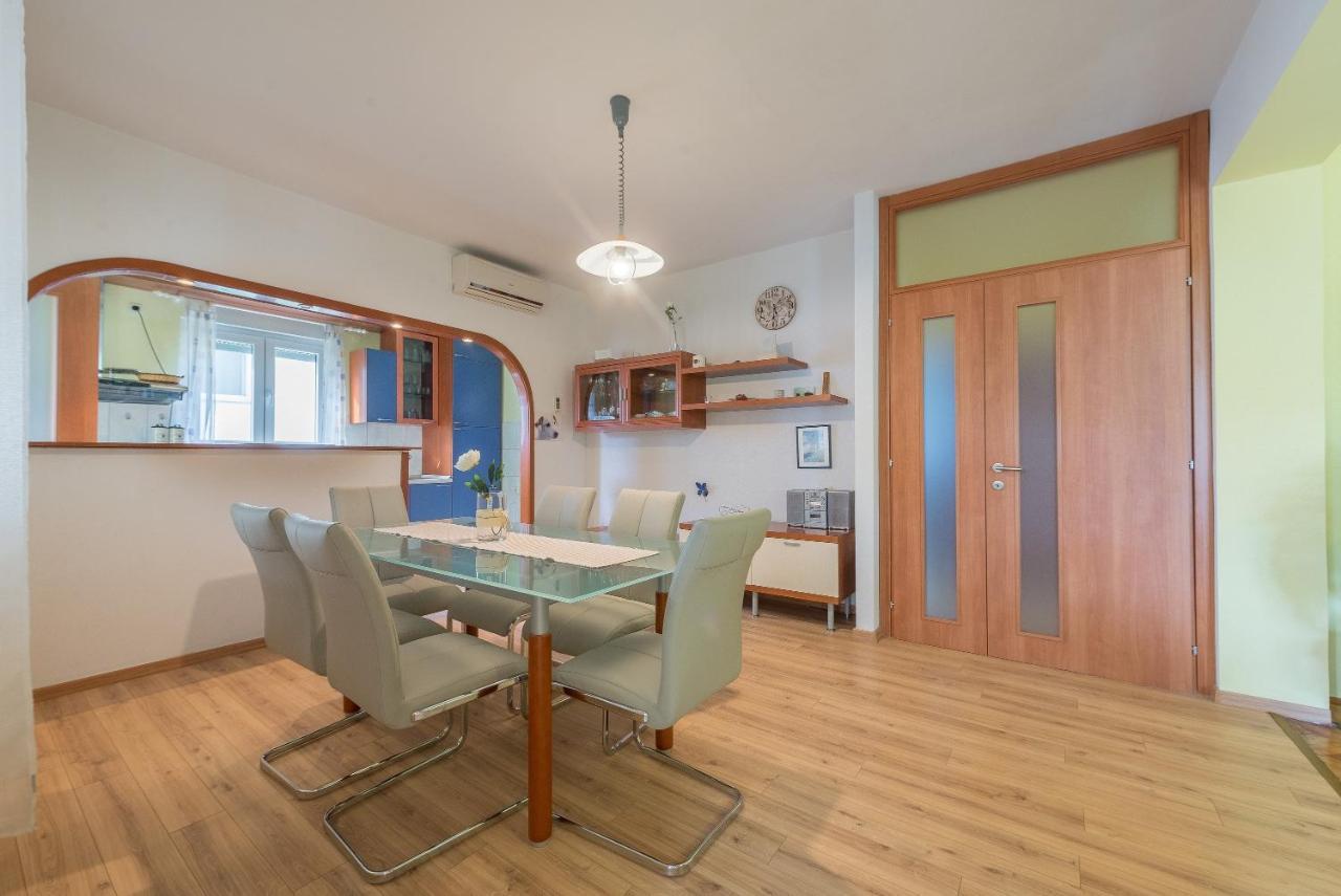 זאדאר Apartments Villa Odesa With Shared Pool מראה חיצוני תמונה