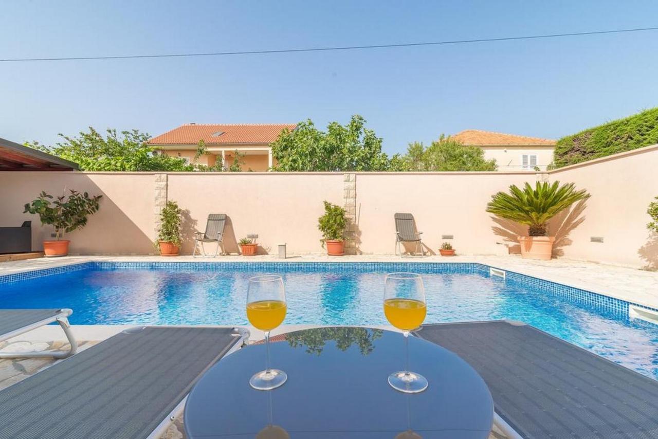 זאדאר Apartments Villa Odesa With Shared Pool מראה חיצוני תמונה
