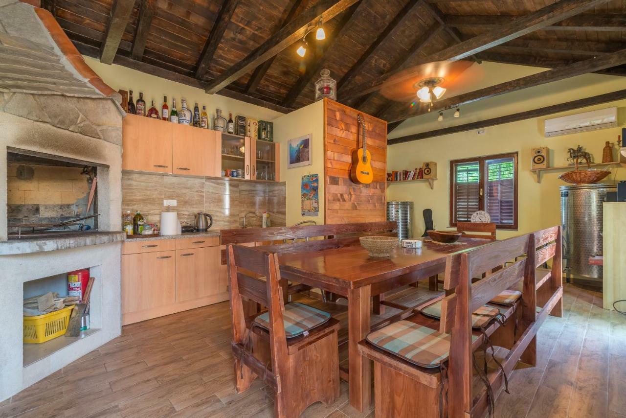 זאדאר Apartments Villa Odesa With Shared Pool מראה חיצוני תמונה